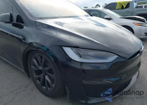 2024 Tesla Model X Long Range z USA, uszkodzony, nr VIN 7SAXCBE59RF455887